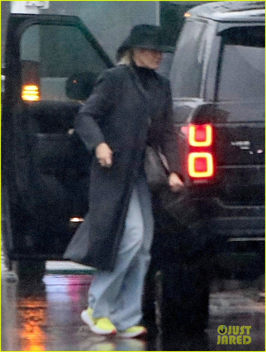Cameron Diaz Spotted On Low-Key Shopping Trip with Benji Madden