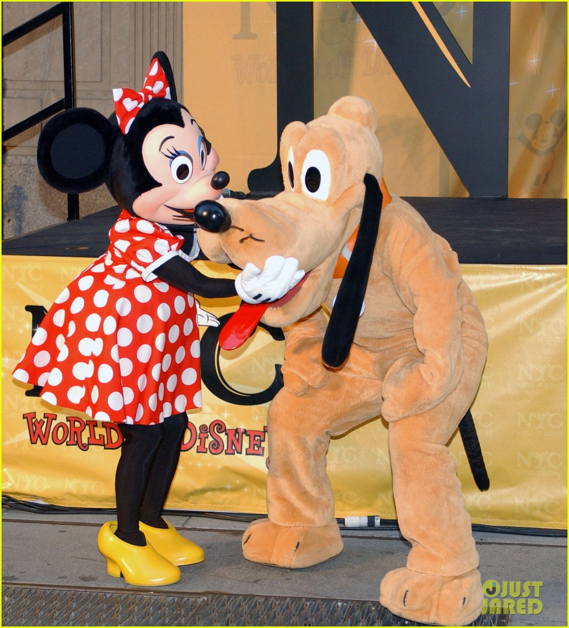Minnie Mouse Ditching Iconic Red Dress for New Navy Pantsuit