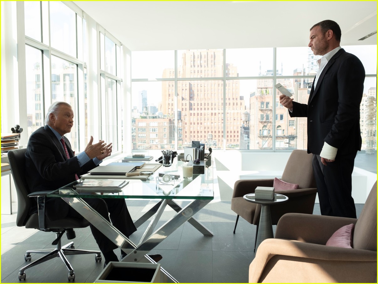 Liev Schreiber Discusses Putting Politics Aside with 'Ray Donovan' Co-Star Jon Voight