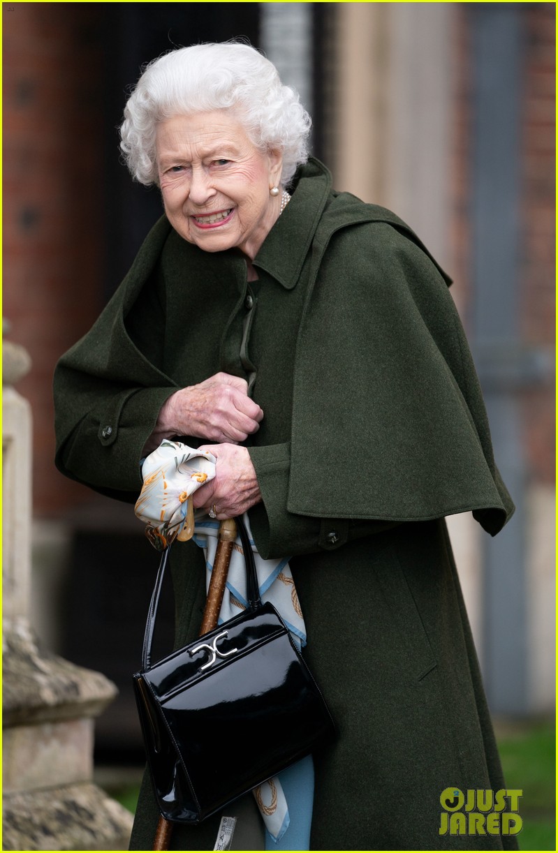 Buckingham Palace Releases Short Statement After Queen Elizabeth Death Hoax