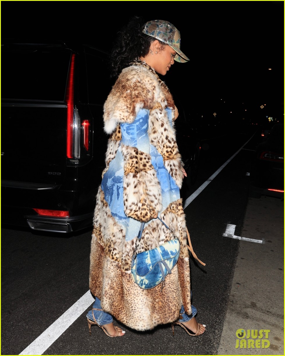 Pregnant Rihanna Bares Her Baby Bump While Out for Dinner - See Photos!