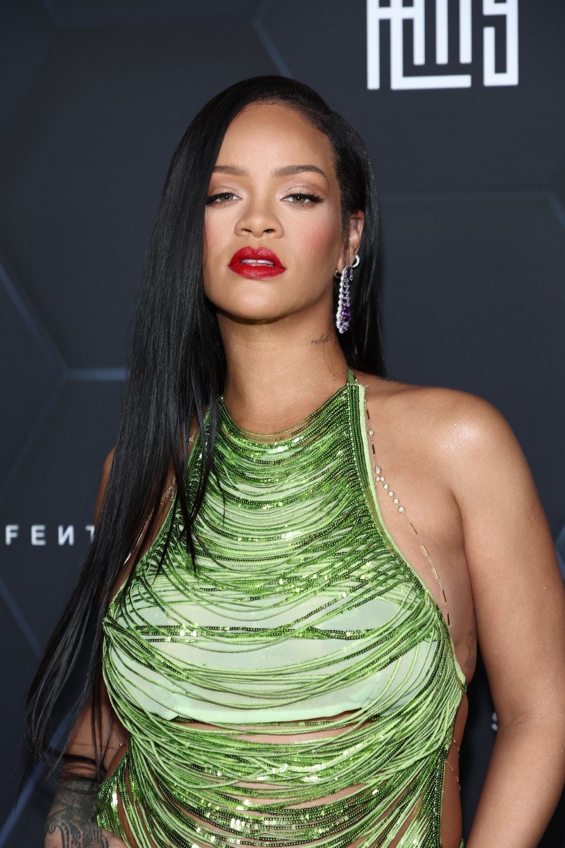 rihanna green dress pregnant Dresses Up Her Baby Bump In Shredded Top | Just Jared MD7.26