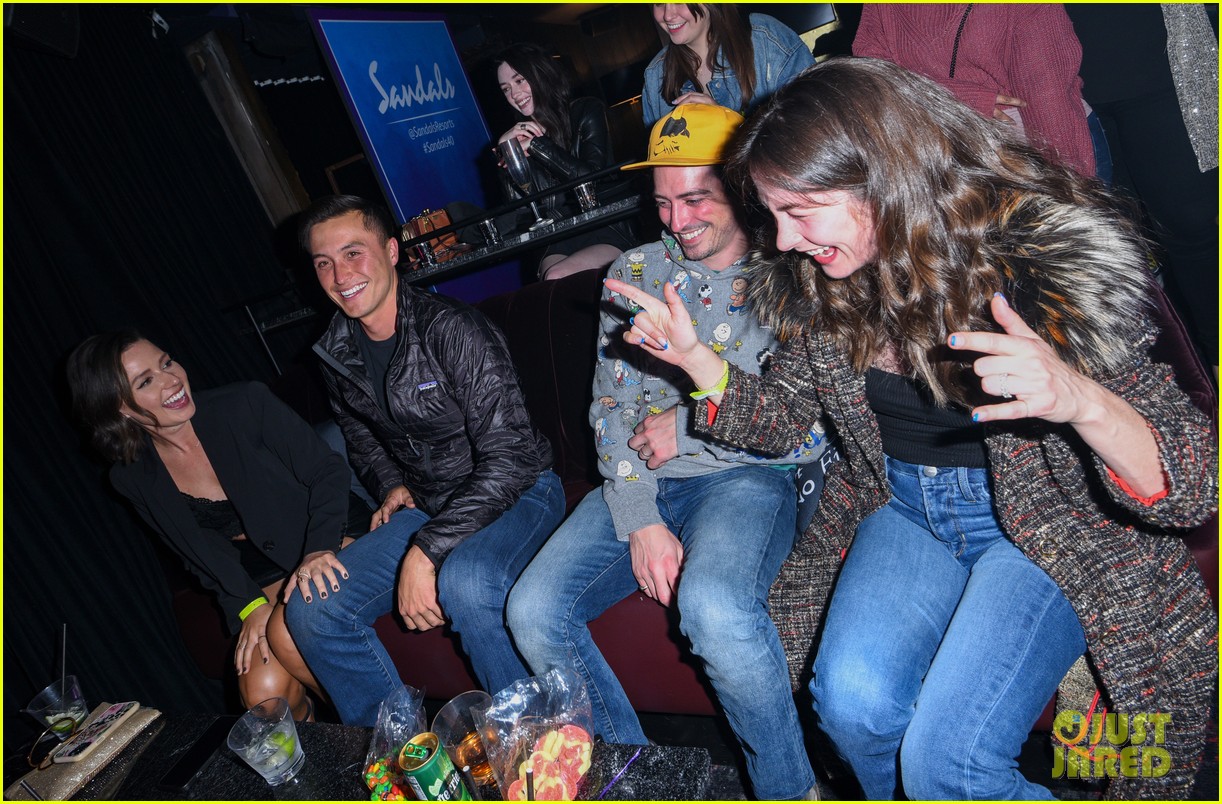 Bachelor Nation Stars Join More Celebs to Watch Justin Bieber's Concert from a Private Suite