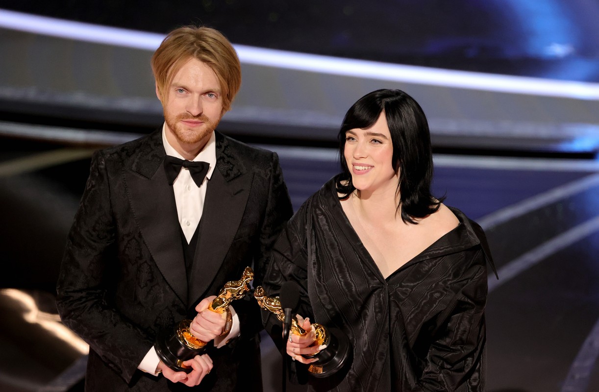Billie Eilish Wins First Oscar For Best Original Song For 'No Time To Die'