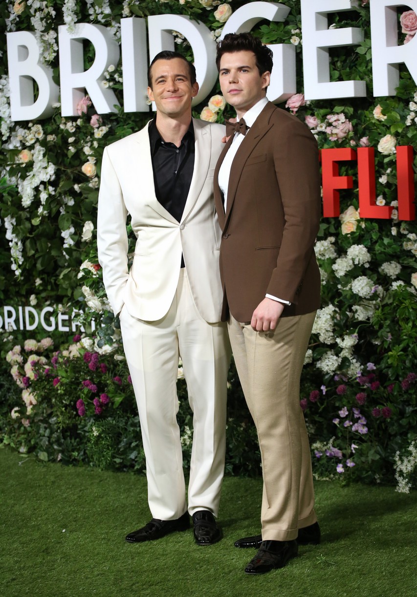 Jonathan Bailey, Simone Ashley & Charithra Chandran Have The Cutest Reunion at 'Bridgerton' Season Two Premiere