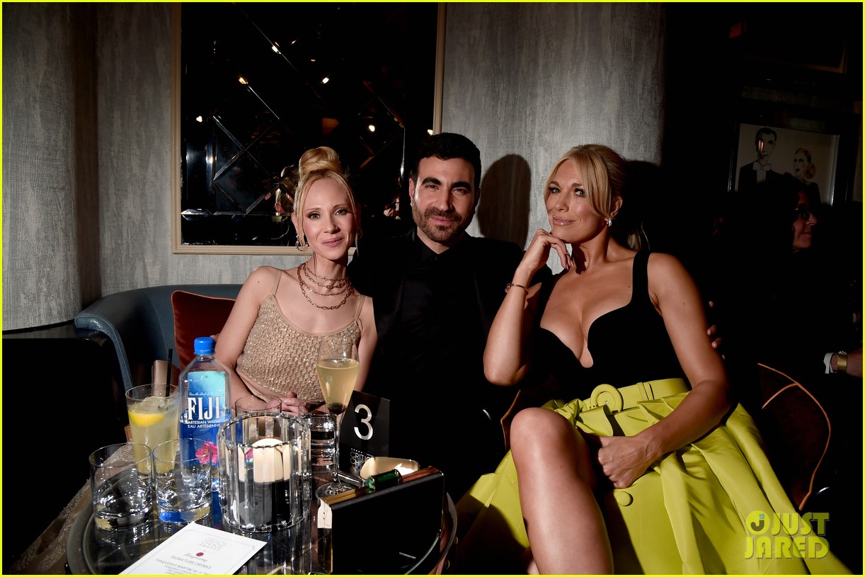 Hannah Waddingham & Juno Temple Share a Kiss at Critics' Choice Awards 2022