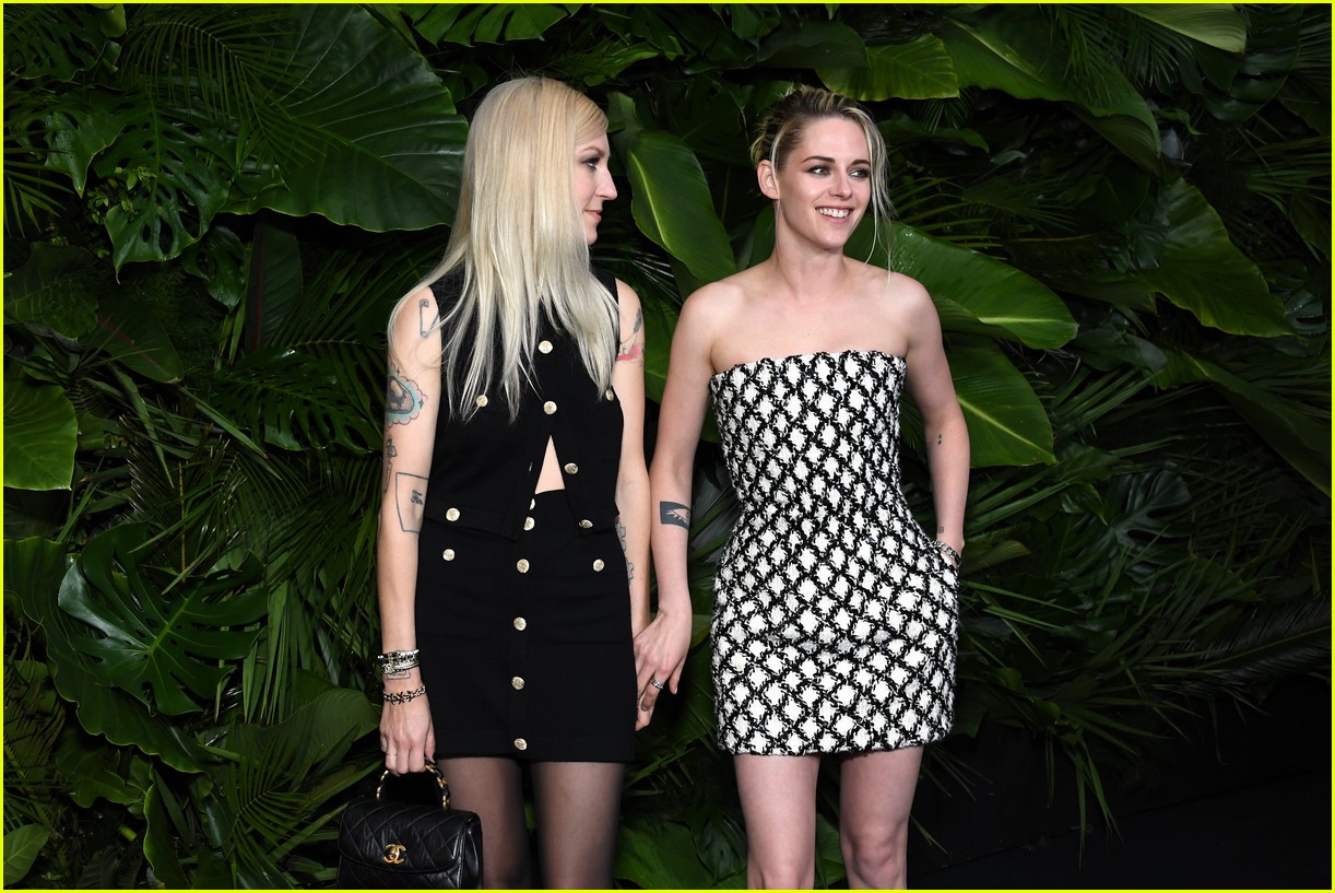 Kristen Stewart Gets Fiancee Dylan Meyer's Support at One Last Pre-Oscars Event!