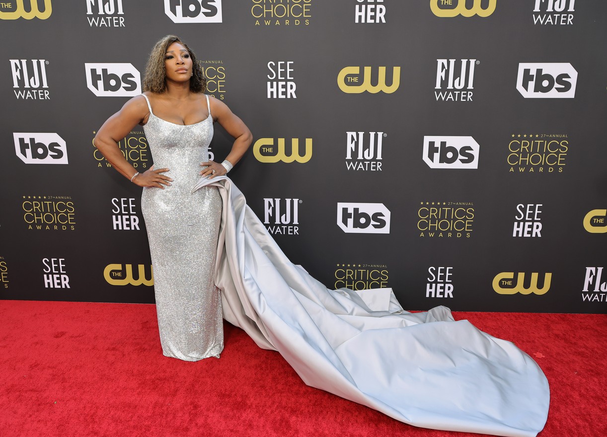 Venus & Serena Williams Have a Matching Sister Moment at Critics Choice Awards 2022