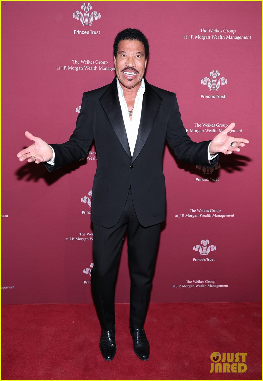 Lily James, Phoebe Dynevor, & Karlie Kloss Go Glam for Prince's Trust Gala
