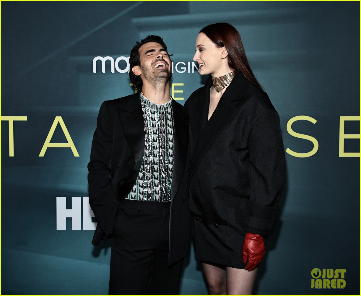 Sophie Turner Makes Joe Jonas Laugh at 'The Staircase' Premiere in NYC