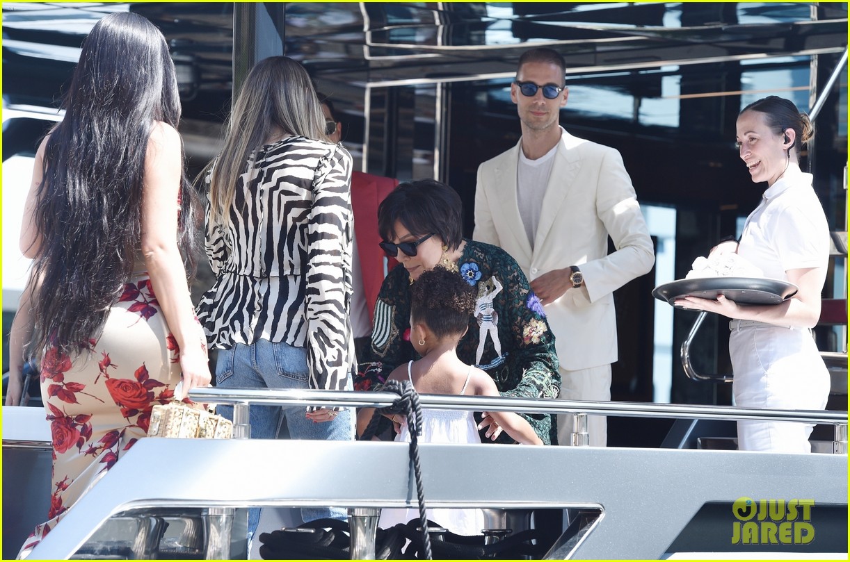 Kourtney Kardashian & Travis Barker Bring the Family On a Yacht Ride for Saturday Festivities During Italian Wedding Weekend (Photos)