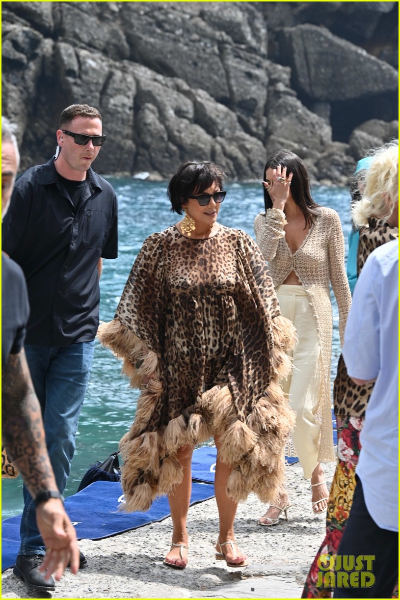 Kourtney Kardashian & Travis Barker Bring the Family On a Yacht Ride for Saturday Festivities During Italian Wedding Weekend (Photos)