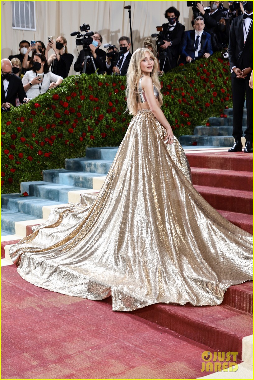 sabrina carpenter gold dress 15 Sabrina Carpenter // 'Adventures in Babysitting' Premiere #100DCOMs