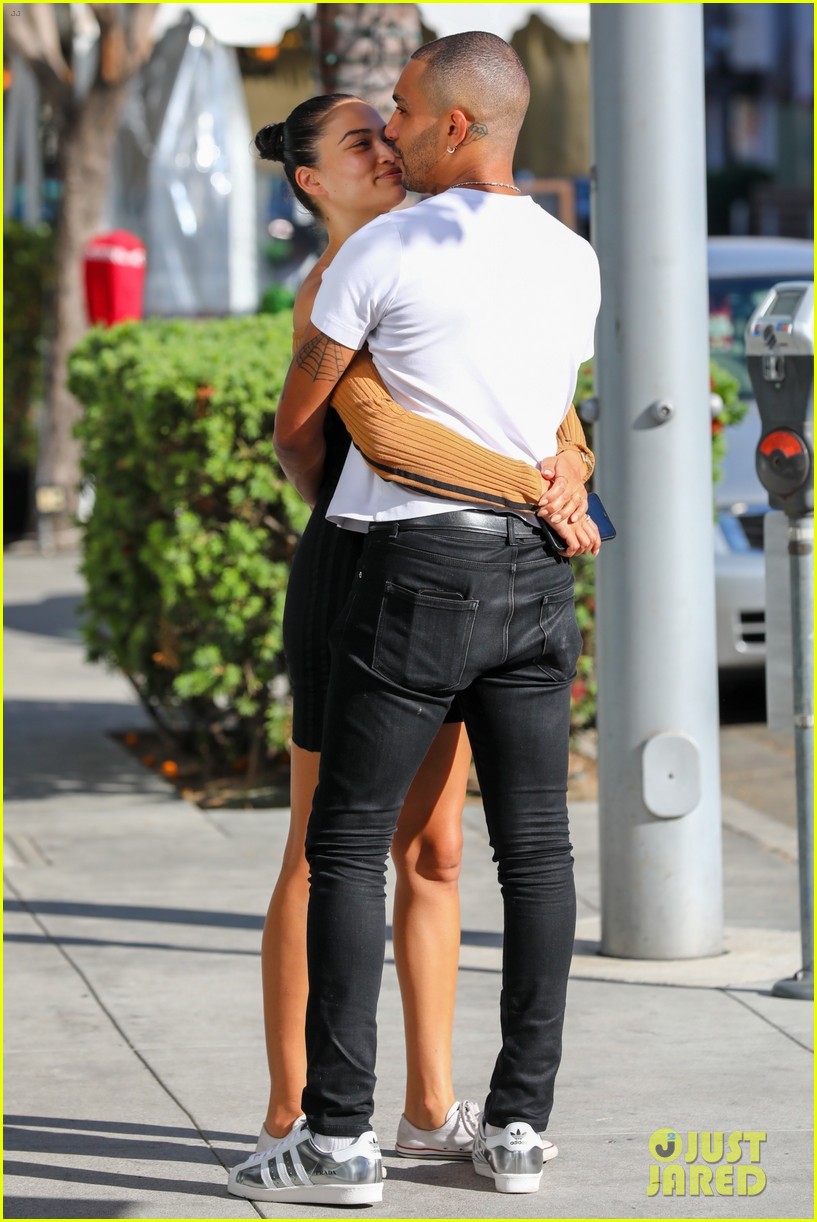 Model Shanina Shaik Pregnant, Expecting First Child with Boyfriend Matthew Adesuyan!
