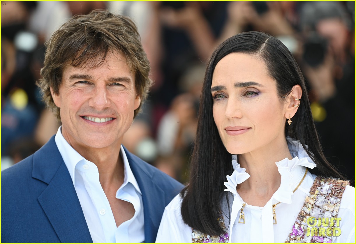 Tom Cruise, Jennifer Connelly, & Miles Teller Bring 'Top Gun' to Cannes 2022
