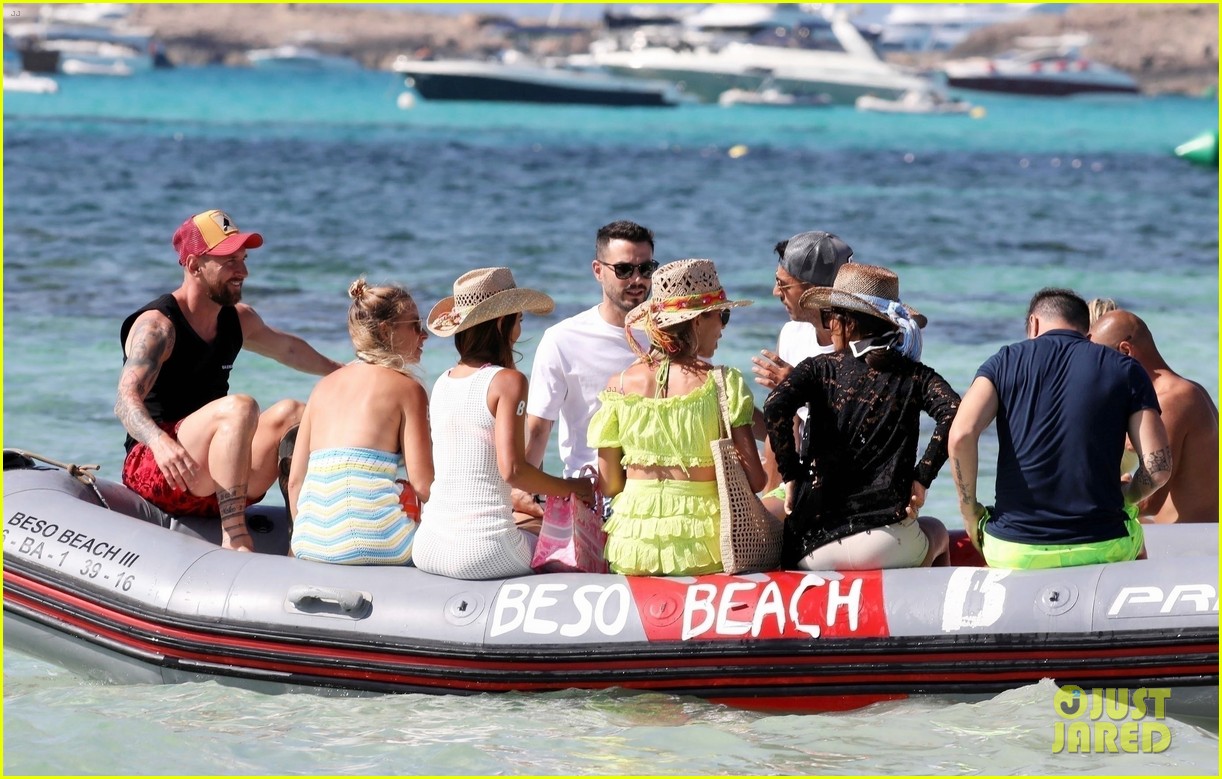 Lionel Messi Soaks Up the Sun During Yacht Trip with Friends in Spain