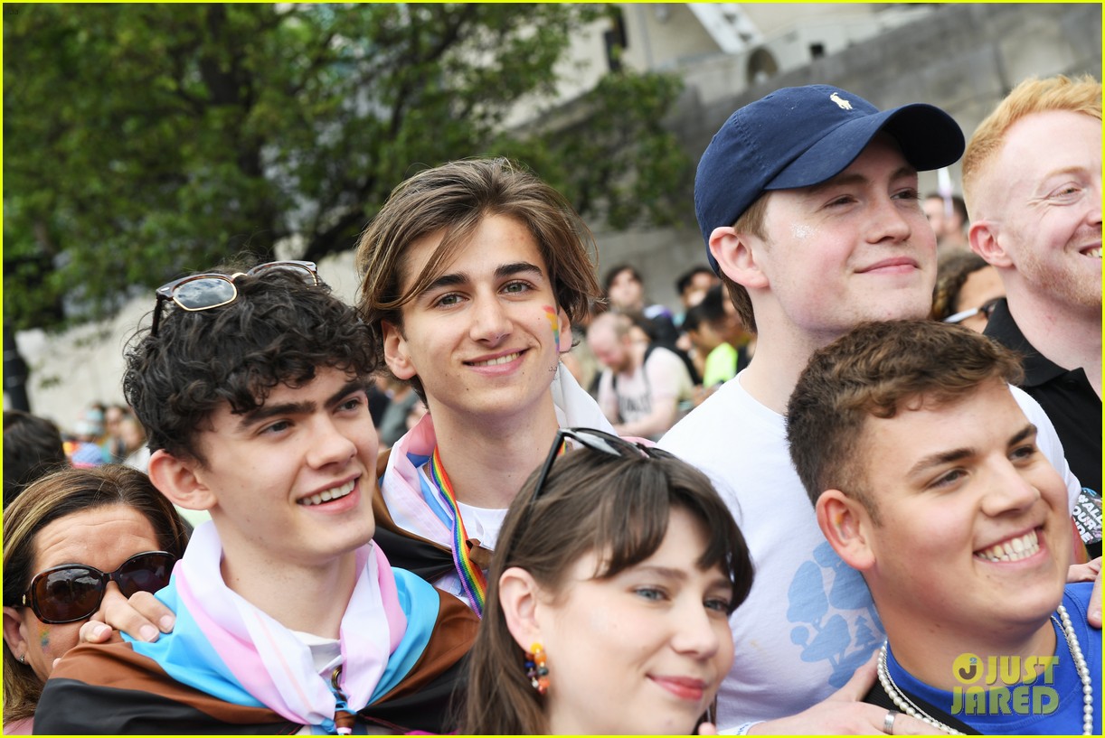 Kit Connor, Joe Locke, & 'Heartstopper' Cast Show Their Pride at London Pride Parade! (Photos)