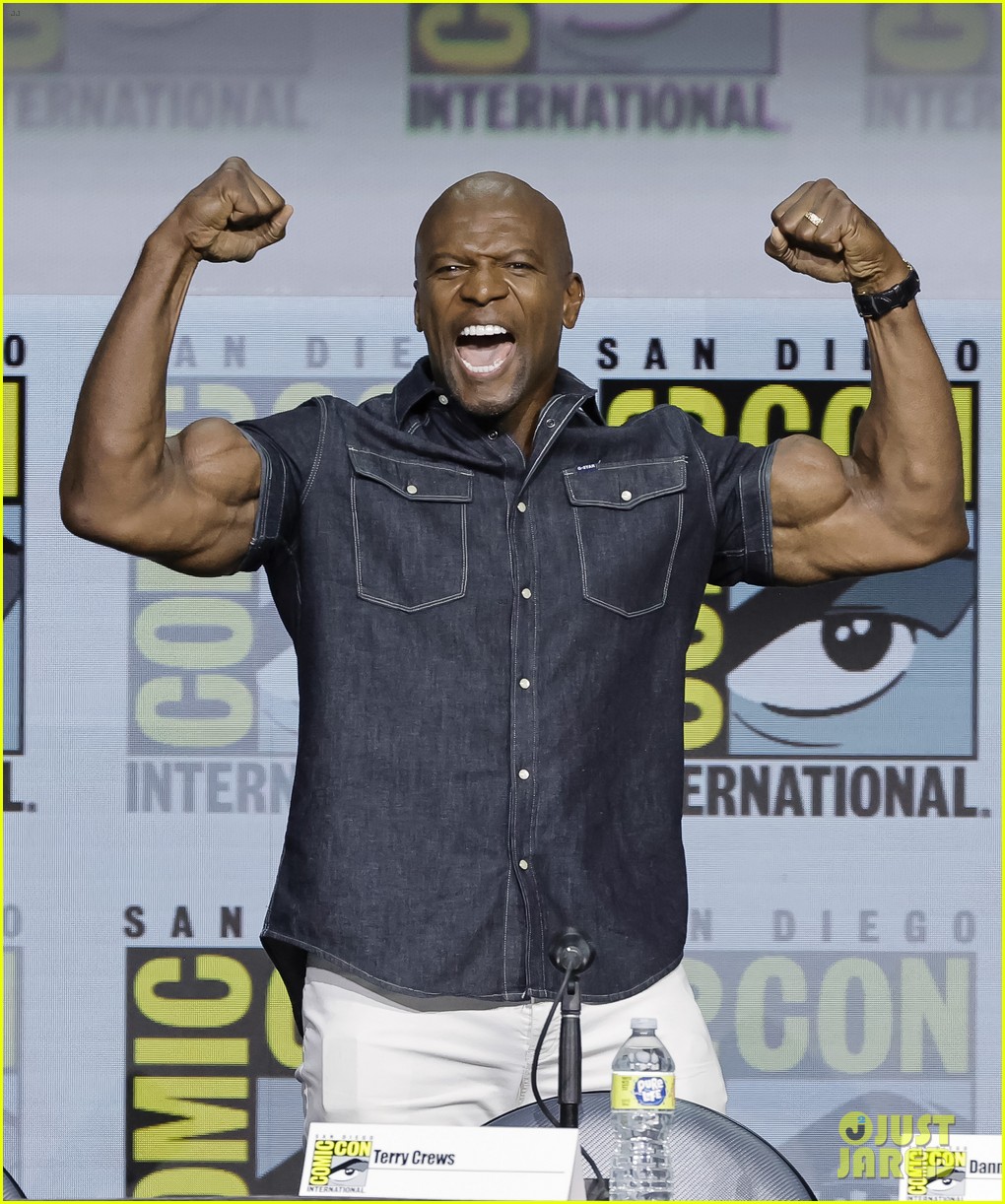 Terry Crews Rips His Shirt Off During 'Tales Of The Walking Dead' Panel at Comic-Con