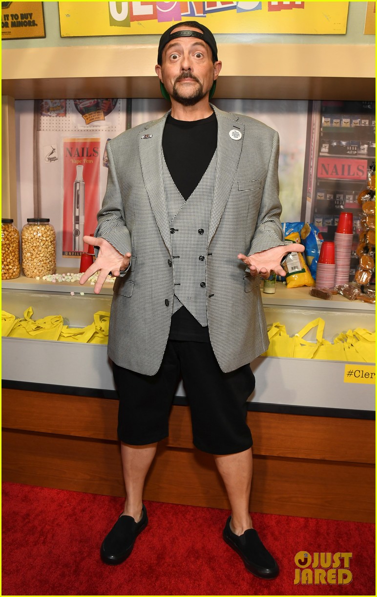 Kevin Smith Celebrates the Premiere of 'Clerks III' with Rosario Dawson & More!