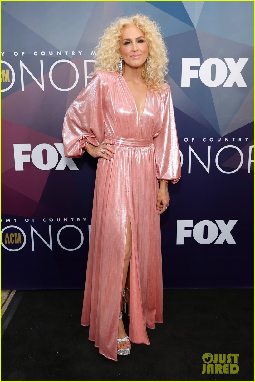 miranda lambert pink dress Sending another early Postcard from Texas to y'all. No Man's Land will be out next Weds 8.21