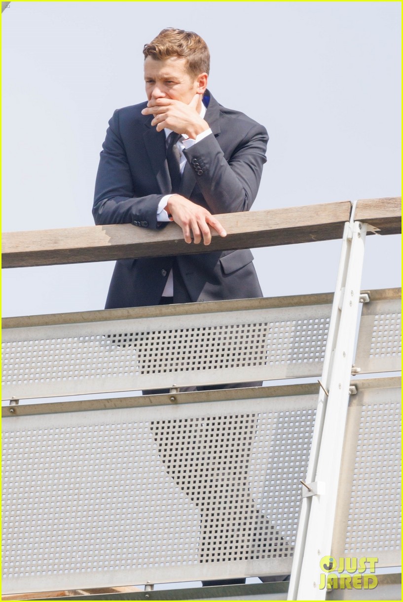 Penn Badgley Films Scenes on a Bridge for 'You' Season 4