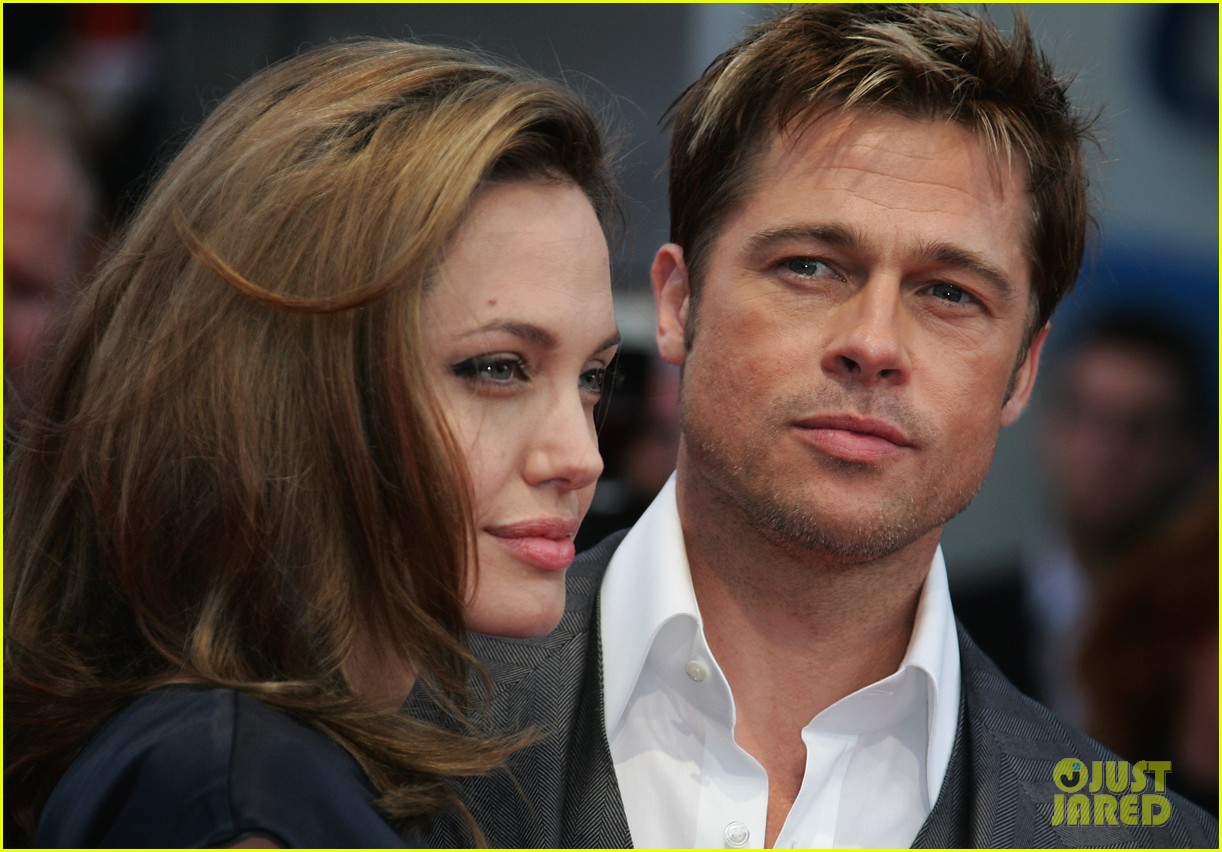 Angelina Jolie Provided the Tip for First Brangelina Photos, According to 'Rolling Stone' Founder