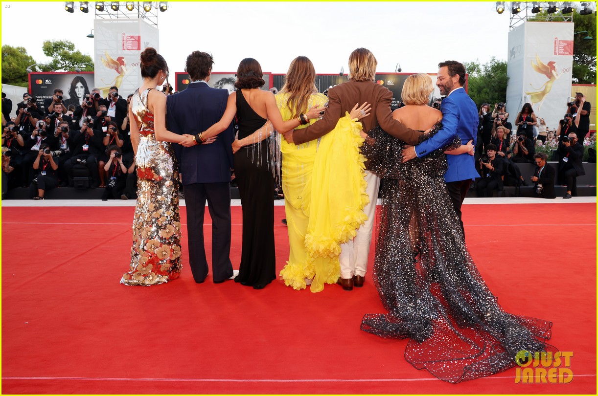 New 'Don't Worry Darling' Report Reveals Alleged 'Screaming Match' Between Florence Pugh & Olivia Wilde During Filming