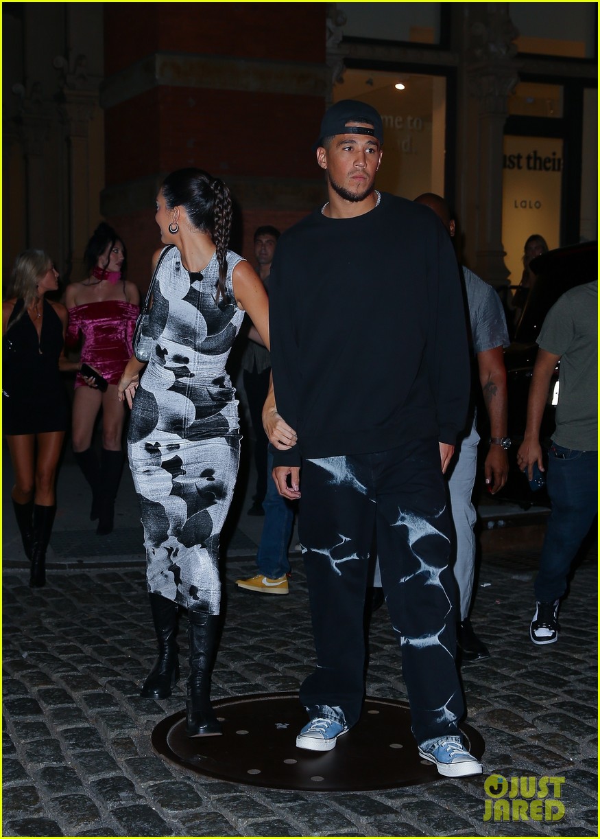Kendall Jenner Holds Hands With Devin Booker at a Friend's Birthday Party in NYC