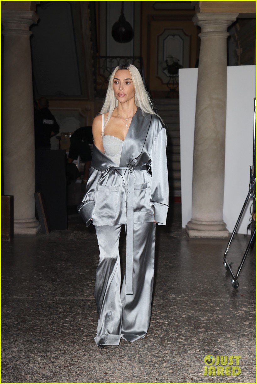 kim kardashian silver dress 2022 Kim Kardashian | 