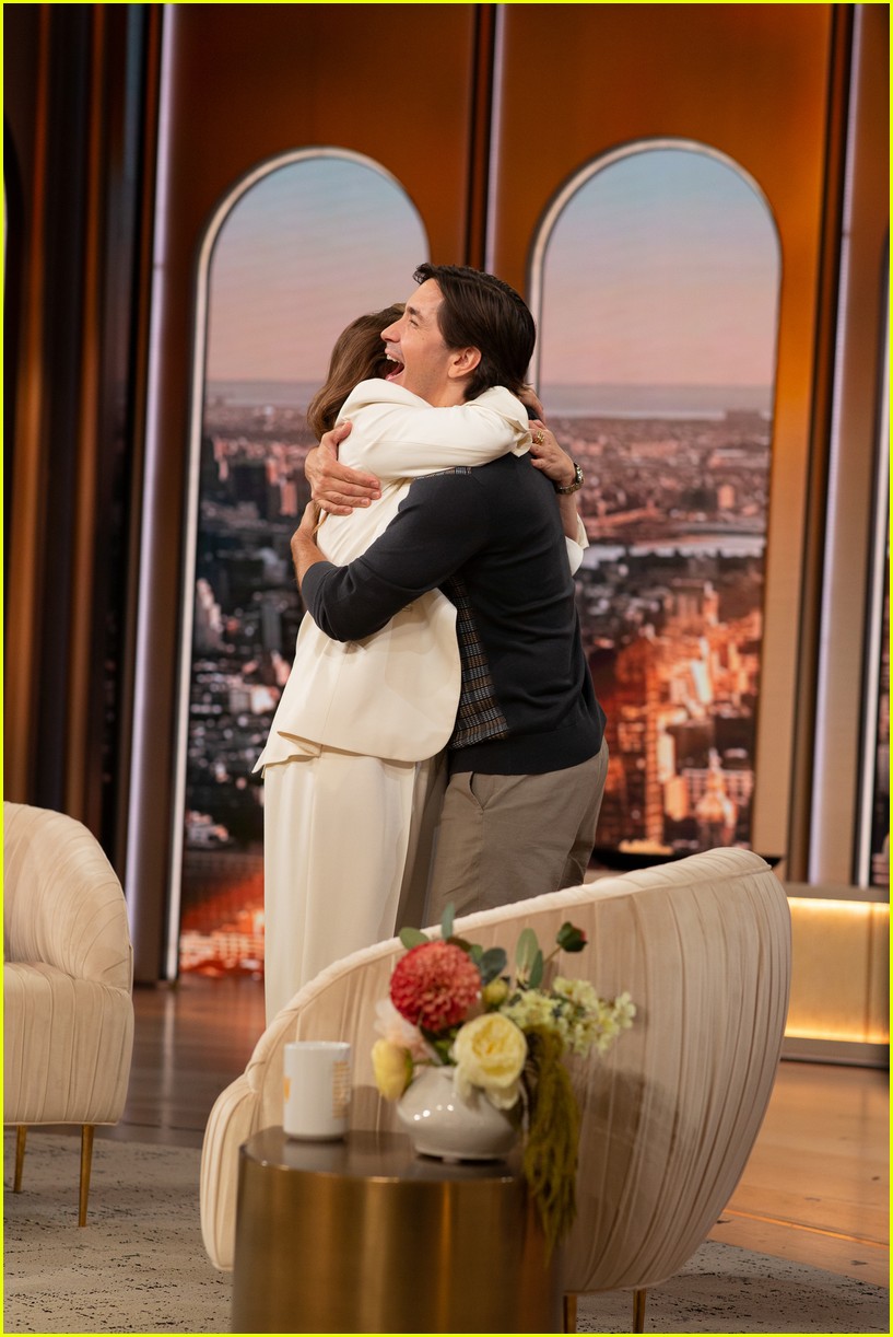 Exes Drew Barrymore & Justin Long Have an Emotional Reunion on Her Show