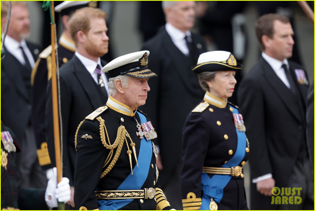 King Charles, Princess Anne, Prince Edward & Prince Andrew Stand Together at Queen's Funeral