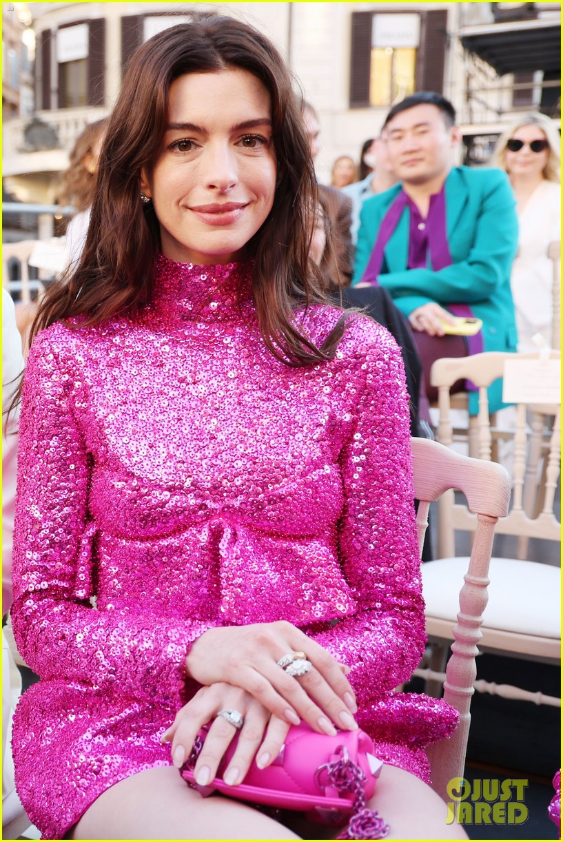 Anne Hathaway Weighs In On Viral 'Devil Wears Prada' Theory That Nate Was The Villian