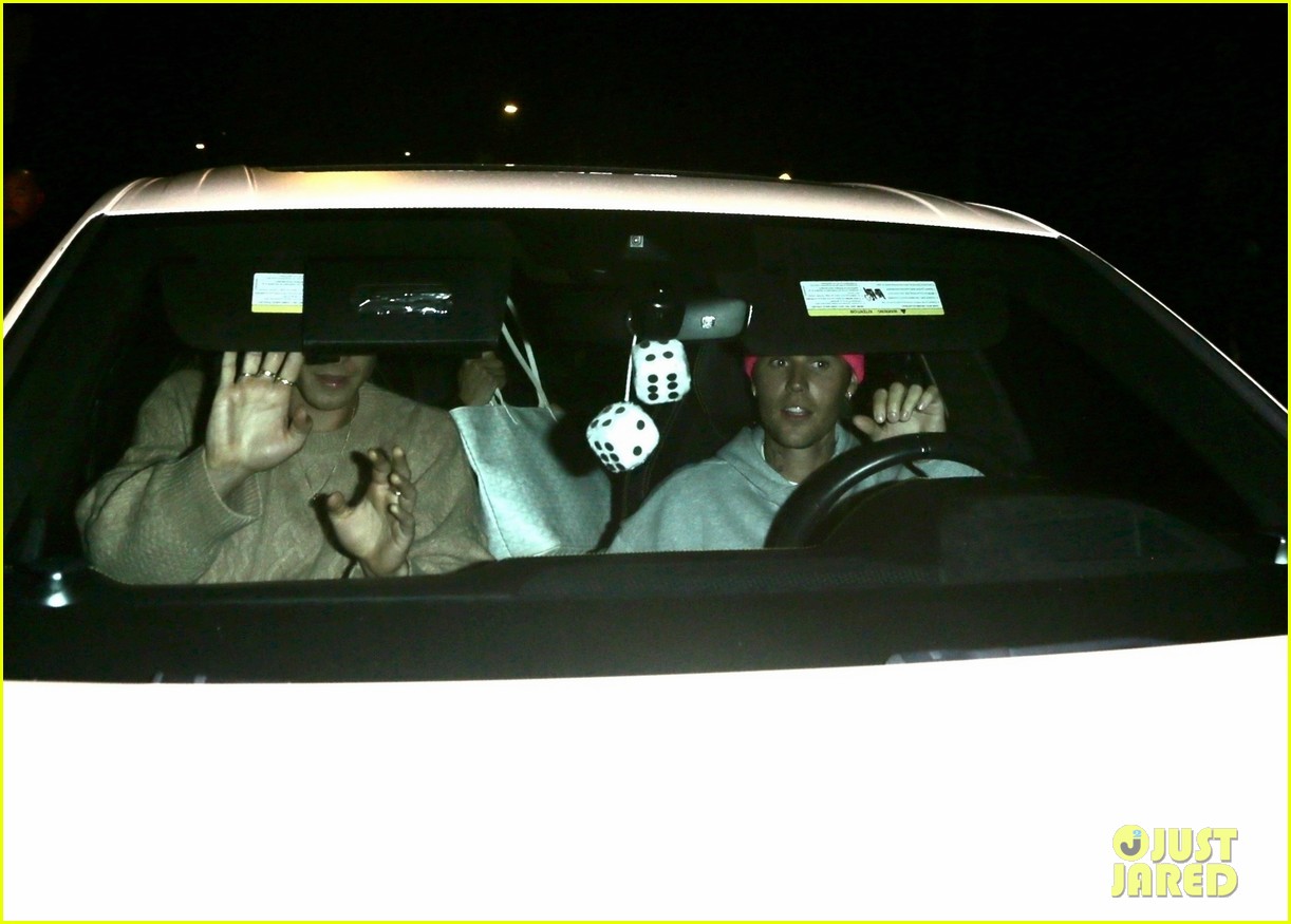 Justin Bieber & Shawn Mendes Went to Church Together During Their Breaks from Touring