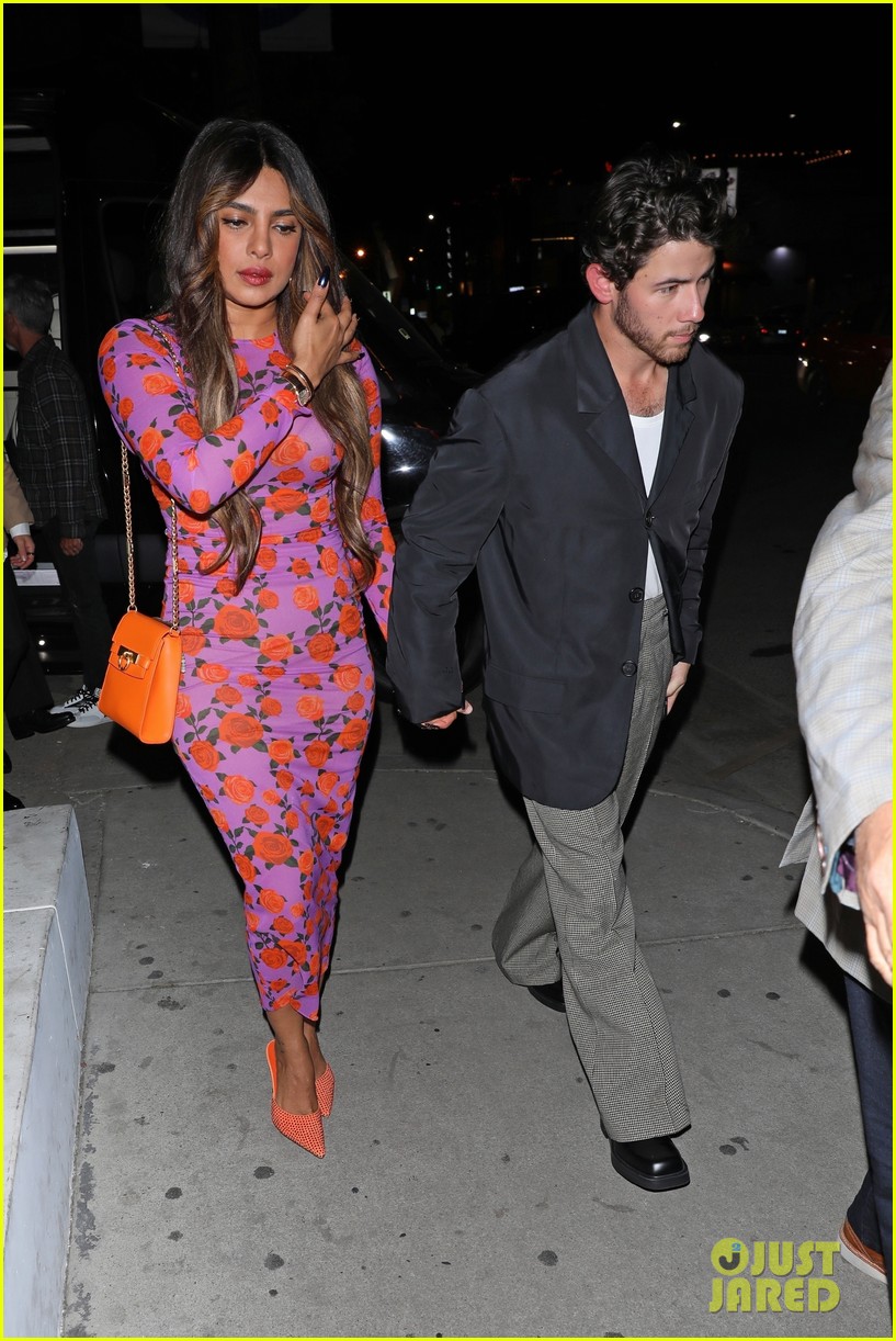 Priyanka Chopra & Nick Jonas Gather Their Families for a Dinner Party in L.A. (Photos)