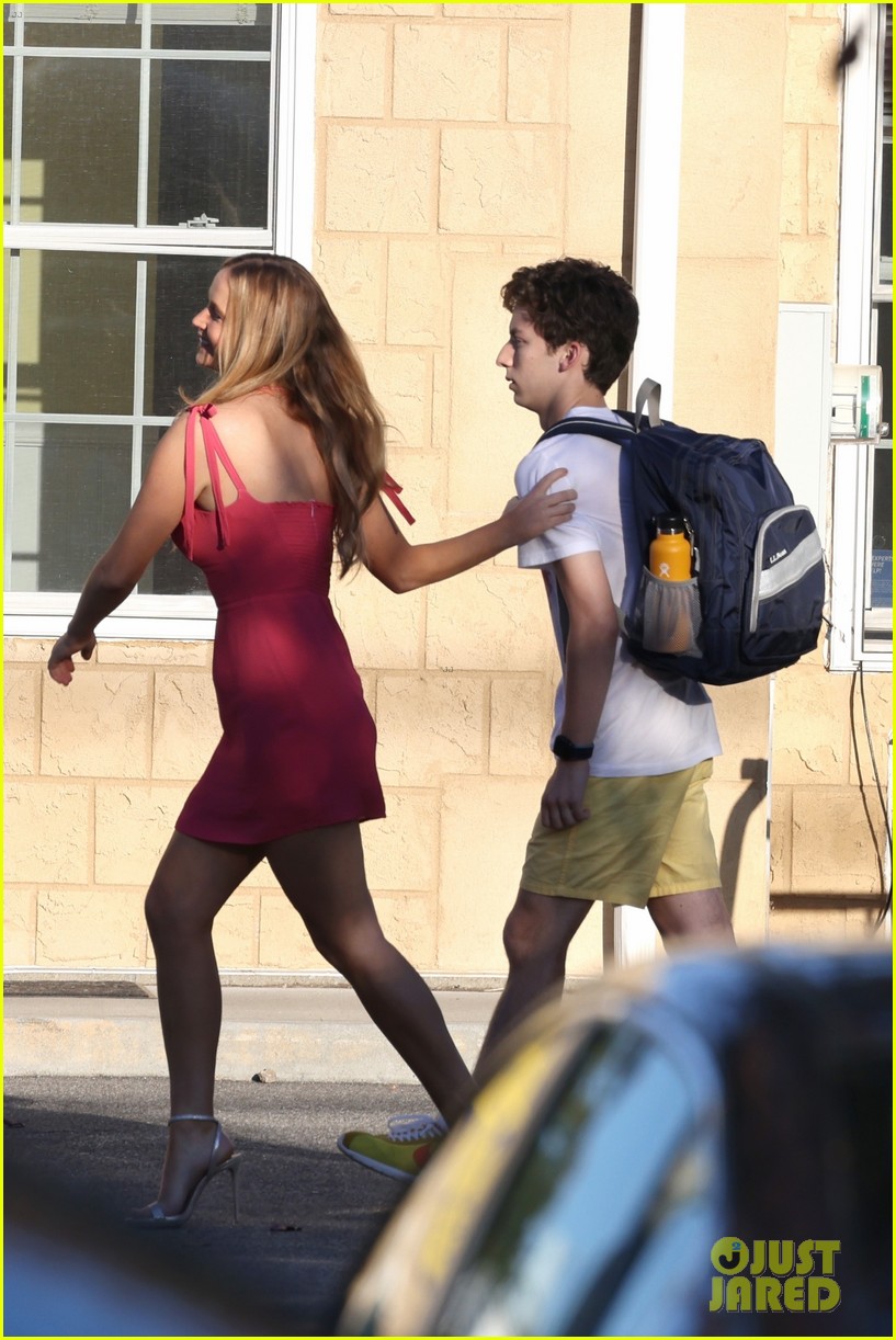jennifer lawrence no hard feelings pink dress Jennifer Lawrence Goes Pretty in Pink While Filming 'No Hard Feelings' in Long Island - Just Jared - Celebrity News and Gossip