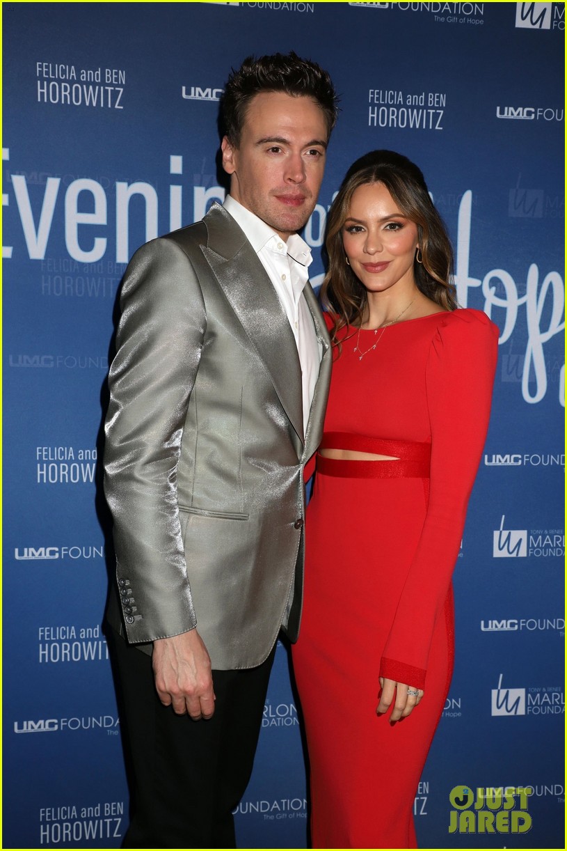 Broadway's 'Waitress' Stars Katharine McPhee & Erich Bergen Reunite for Charity Performance in Vegas