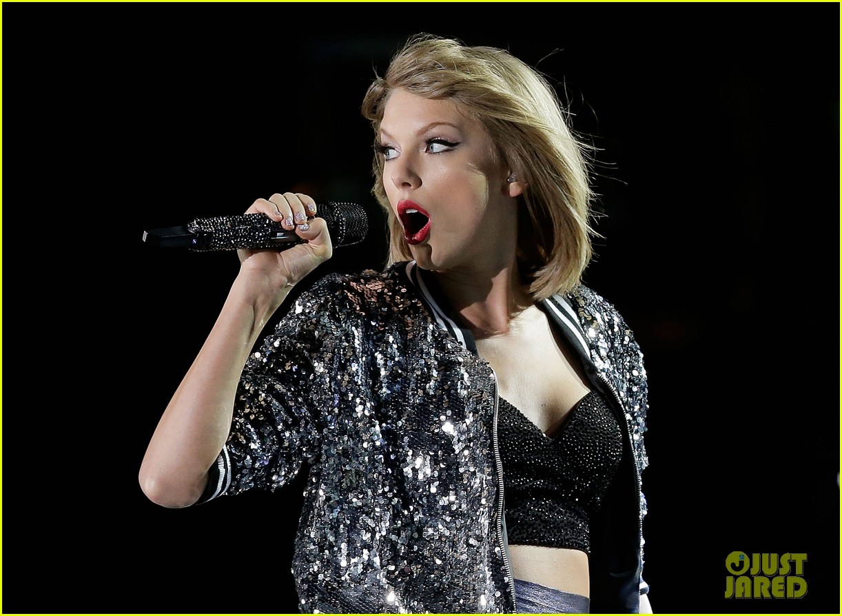 Taylor Swift's 'Midnights' Breaks Several Sales Records In First Weekend of Release!