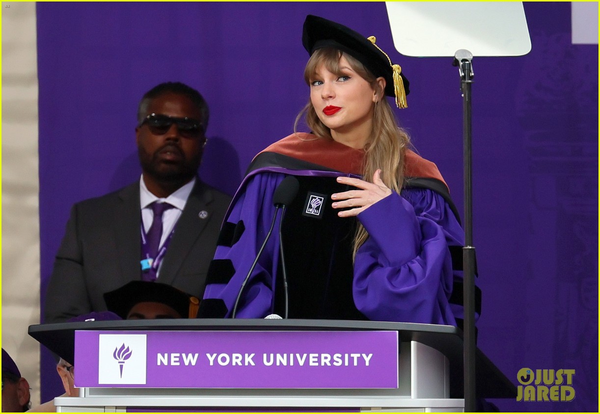 Taylor Swift's 'Midnights' Breaks Several Sales Records In First Weekend of Release!