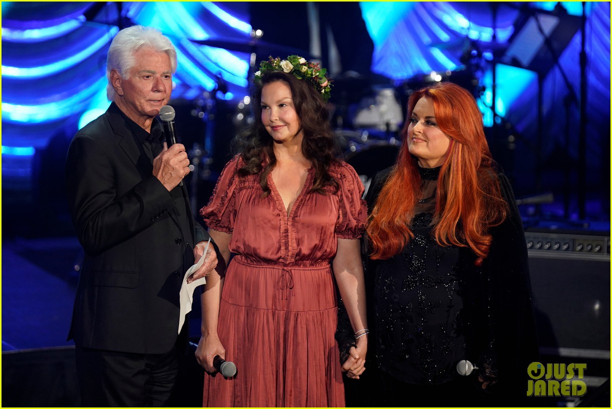 Wynonna Judd Addresses Feud Rumors with Ashley Judd Over Mom Naomi's Estate