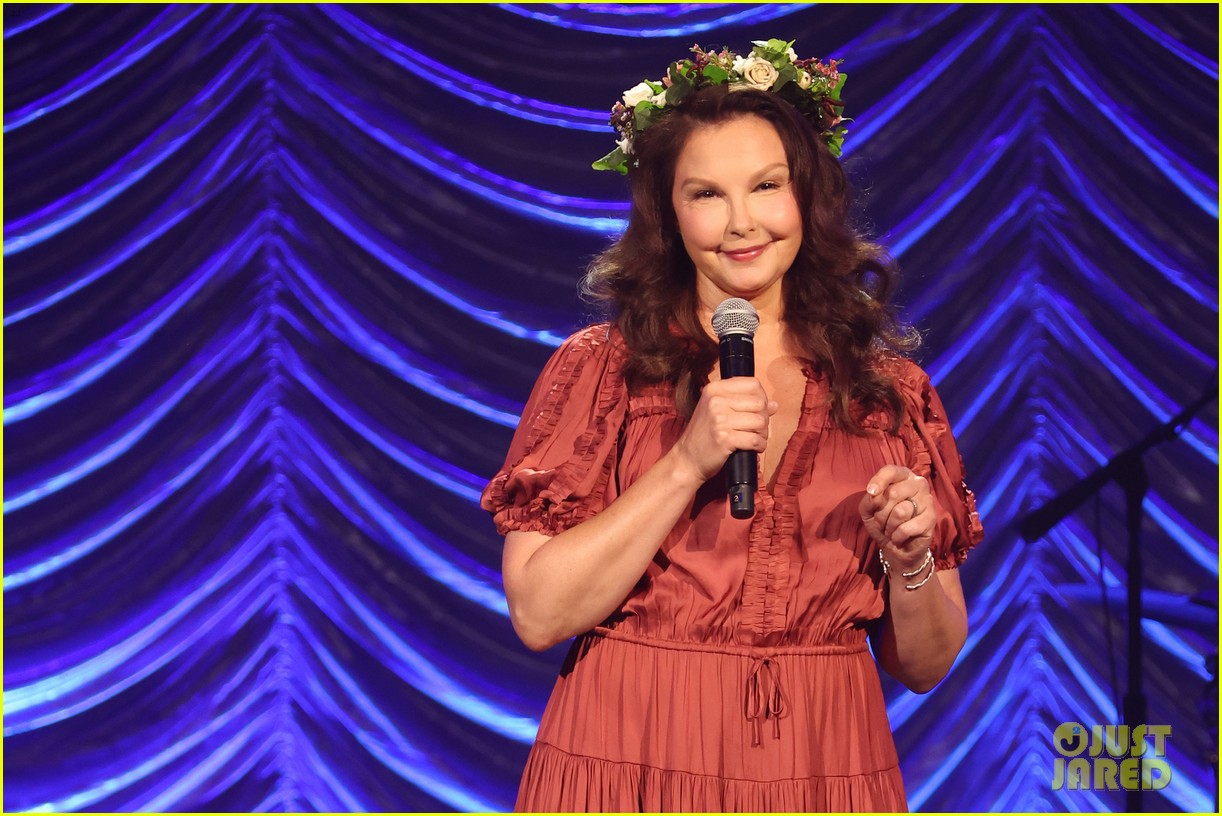 Wynonna Judd Addresses Feud Rumors with Ashley Judd Over Mom Naomi's Estate