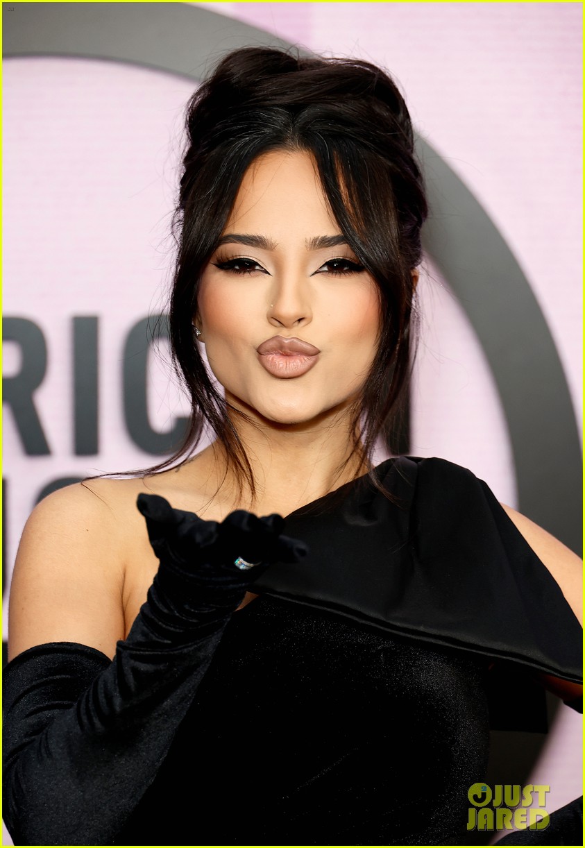 becky g black dress Becky G's Outfit at the iHeartRadio Music Awards