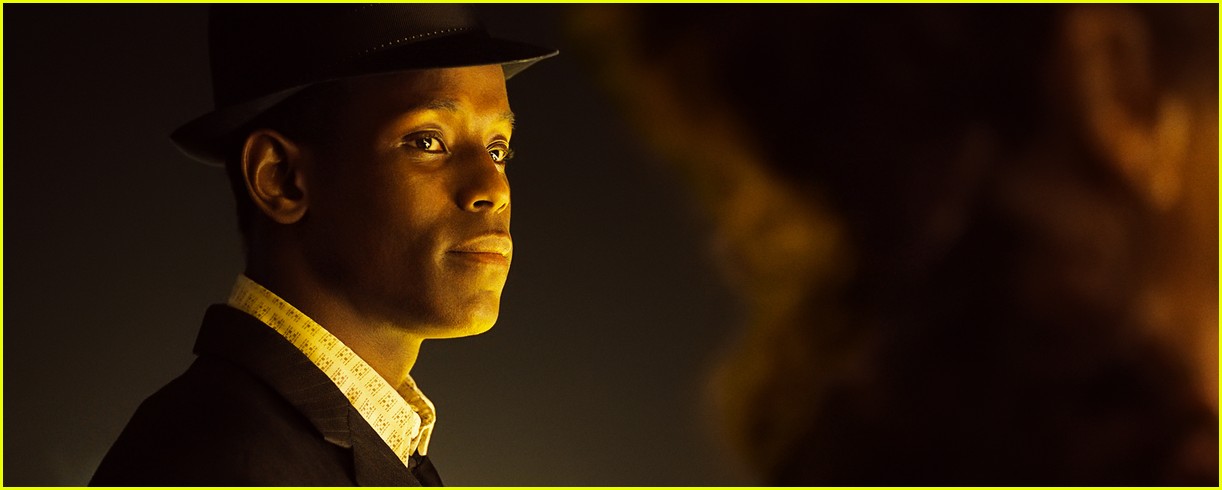Olivia Colman's New Movie 'Empire of Light' Gets an Official Trailer - Watch Now!