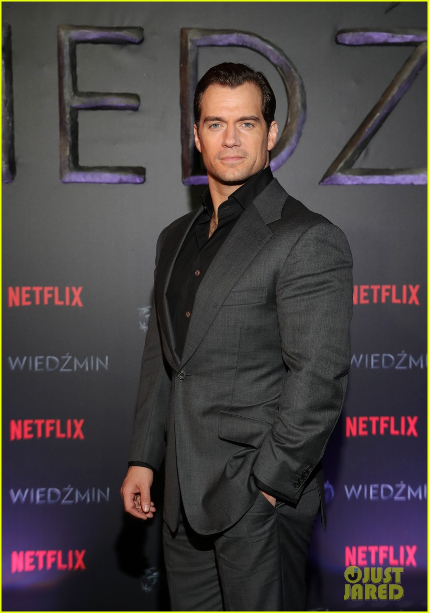 Henry Cavill Reacts To Being Author Stephenie Meyers' 'Perfect' Edward Cullen For 'Twilight'