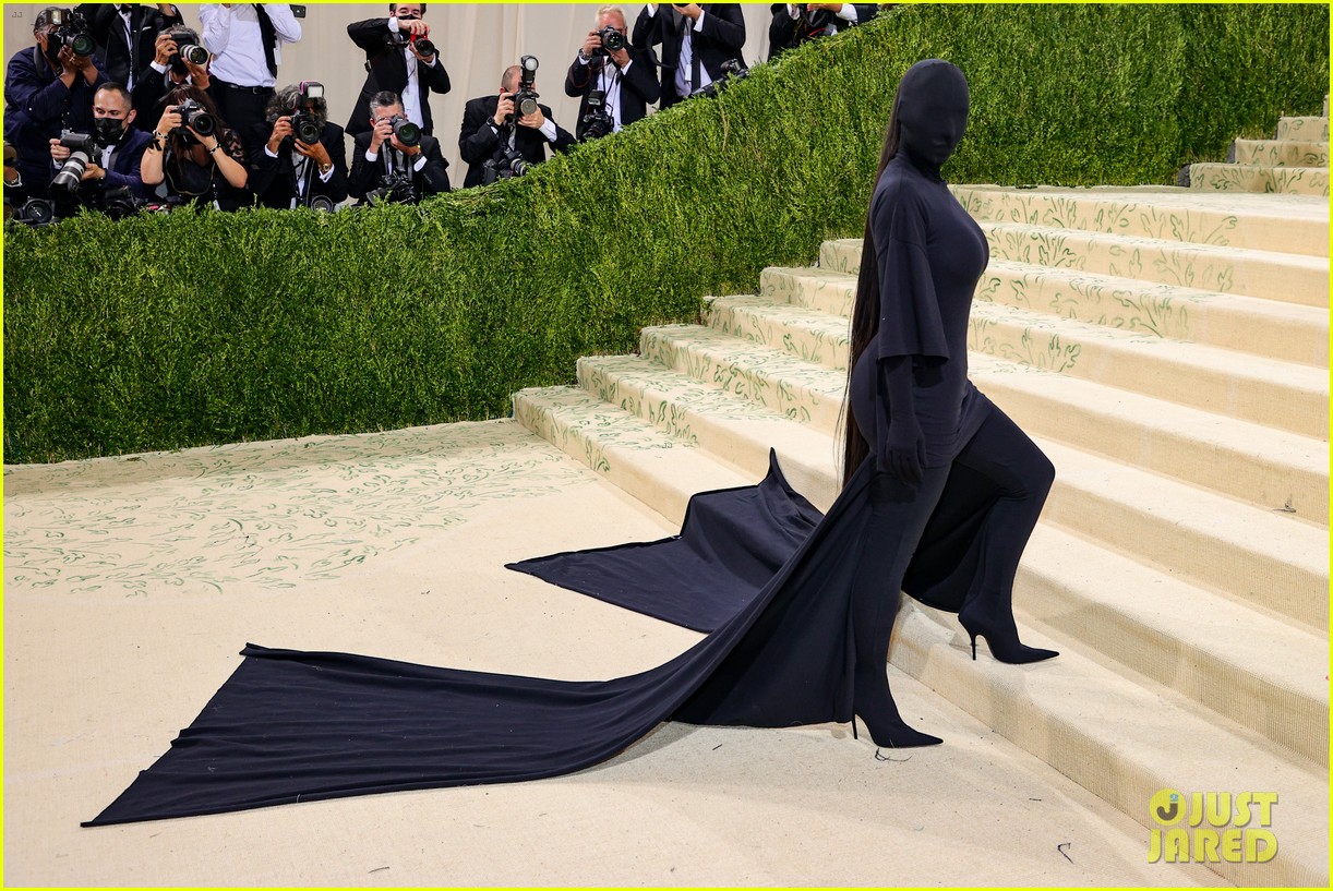 balenciaga black dress kim kardashian Kim Kardashian Walks Balenciaga's Couture Runway in Dress, Pantaboots