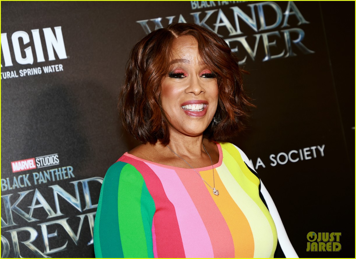 Gayle King Shares One Interesting Item Oprah Winfrey Carries In Her Purse