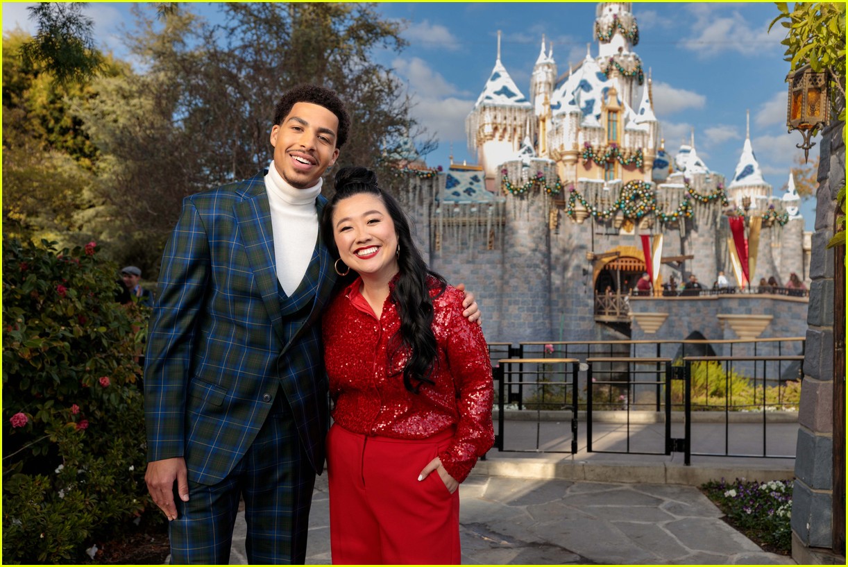ABC's Disney Magical Christmas Day Parade 2022 - Full Performers & Songs Lineup Revealed!