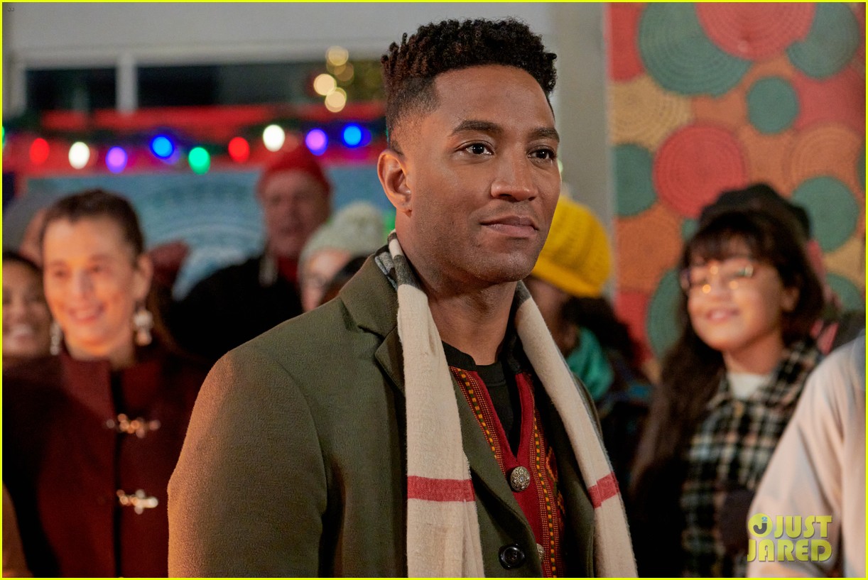Hallmark Channel's 'Holiday Heritage' Celebrates Kwanzaa & Christmas All In One Movie - Watch A Sneak Peek!