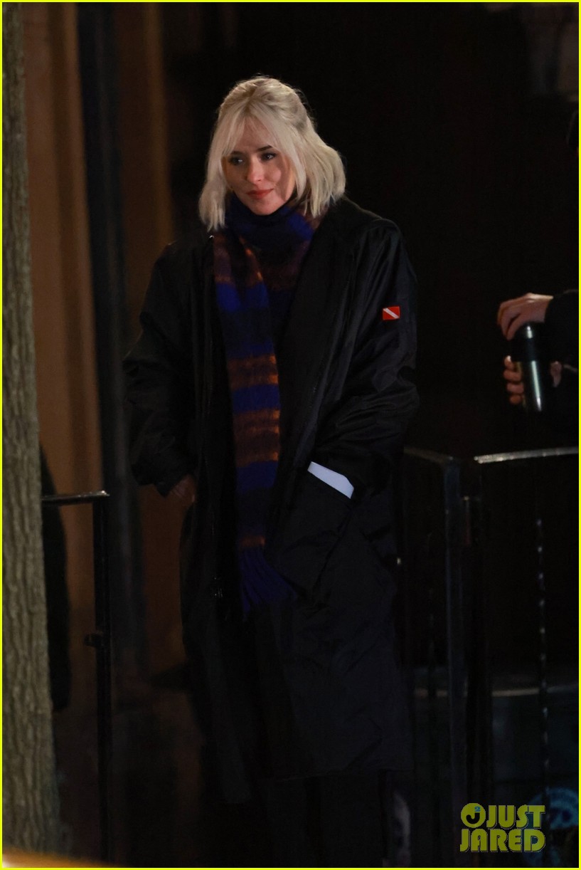 Dakota Johnson Goes Blonde to Film 'Daddio' with Sean Penn!