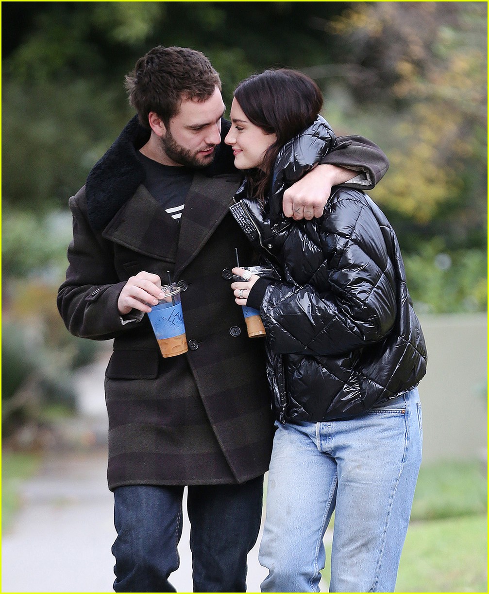 'Tell Me Lies' Couple Grace Van Patten & Jackson White Flaunt Cute PDA in New Photos!
