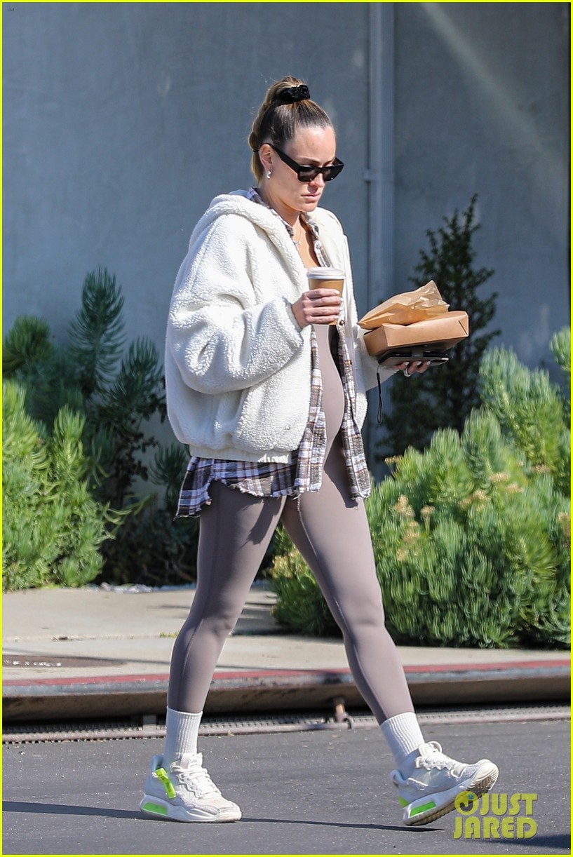 Peta Murgatroyd Shows Off Growing Baby Bump While Picking Up Breakfast